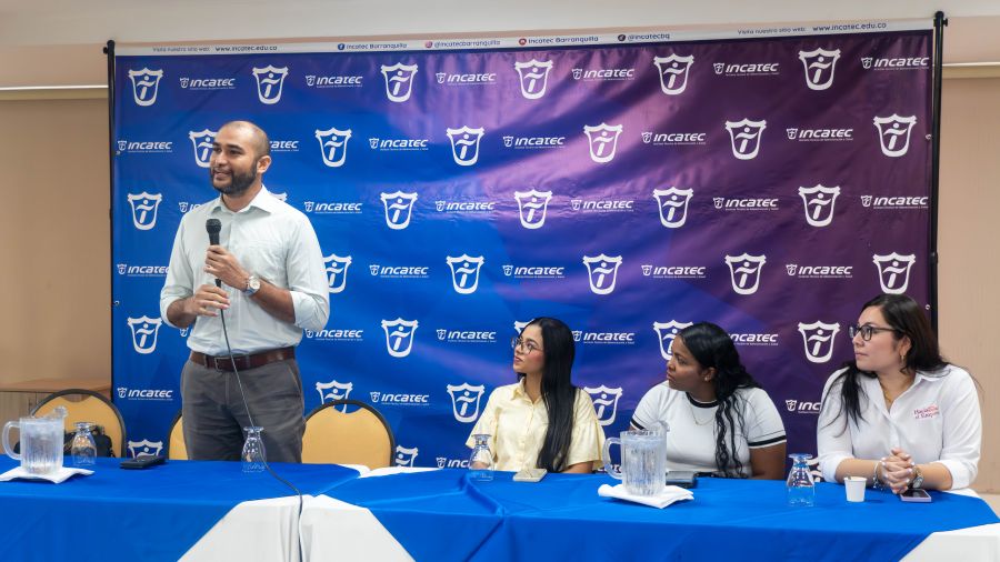 Feria de empleabilidad conecta a nuestros egresados con empresas de la región